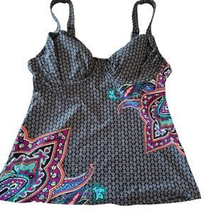Title Nine tankini top size 34C underwire black white pink swim beach. Worn once